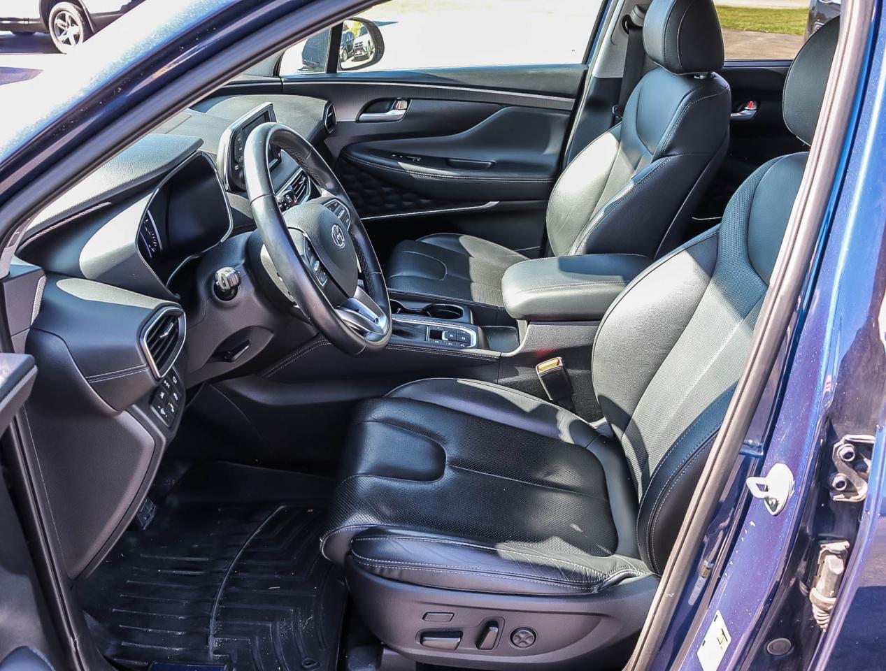 2020 Hyundai Santa Fe LUXURY   SNOW TIRES INCLUDED   2 KEYS   PANO ROOF Photo