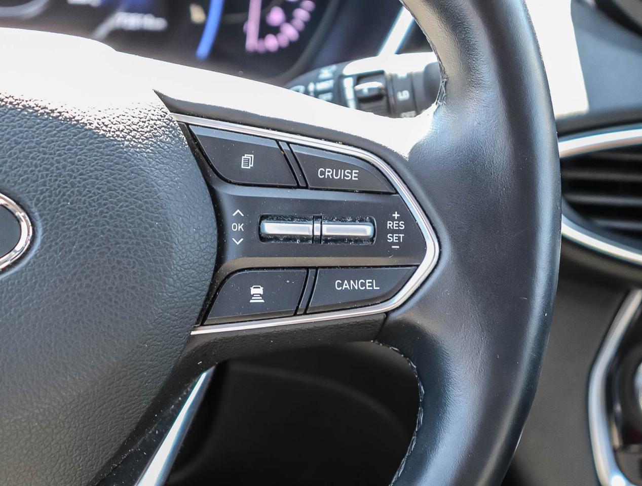 2020 Hyundai Santa Fe LUXURY   SNOW TIRES INCLUDED   2 KEYS   PANO ROOF Photo