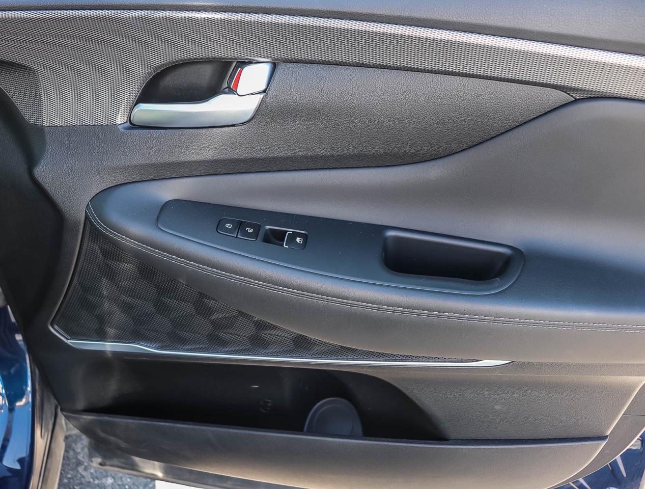 2020 Hyundai Santa Fe LUXURY   SNOW TIRES INCLUDED   2 KEYS   PANO ROOF Photo