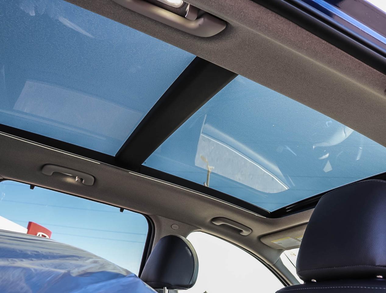 2020 Hyundai Santa Fe LUXURY   SNOW TIRES INCLUDED   2 KEYS   PANO ROOF Photo