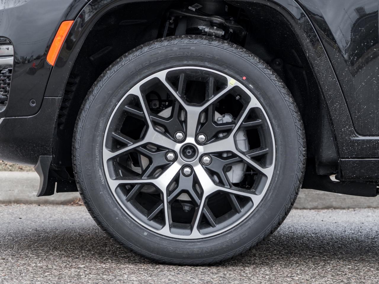 2025 Jeep Grand Cherokee Summit Reserve 4x4 Photo3