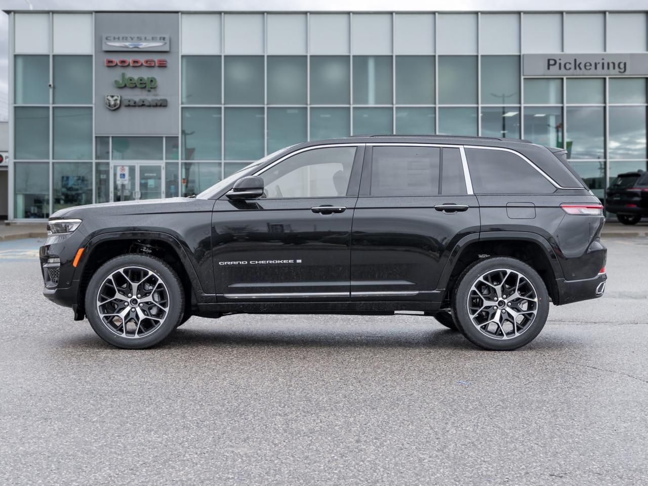 2025 Jeep Grand Cherokee Summit Reserve 4x4 Photo2