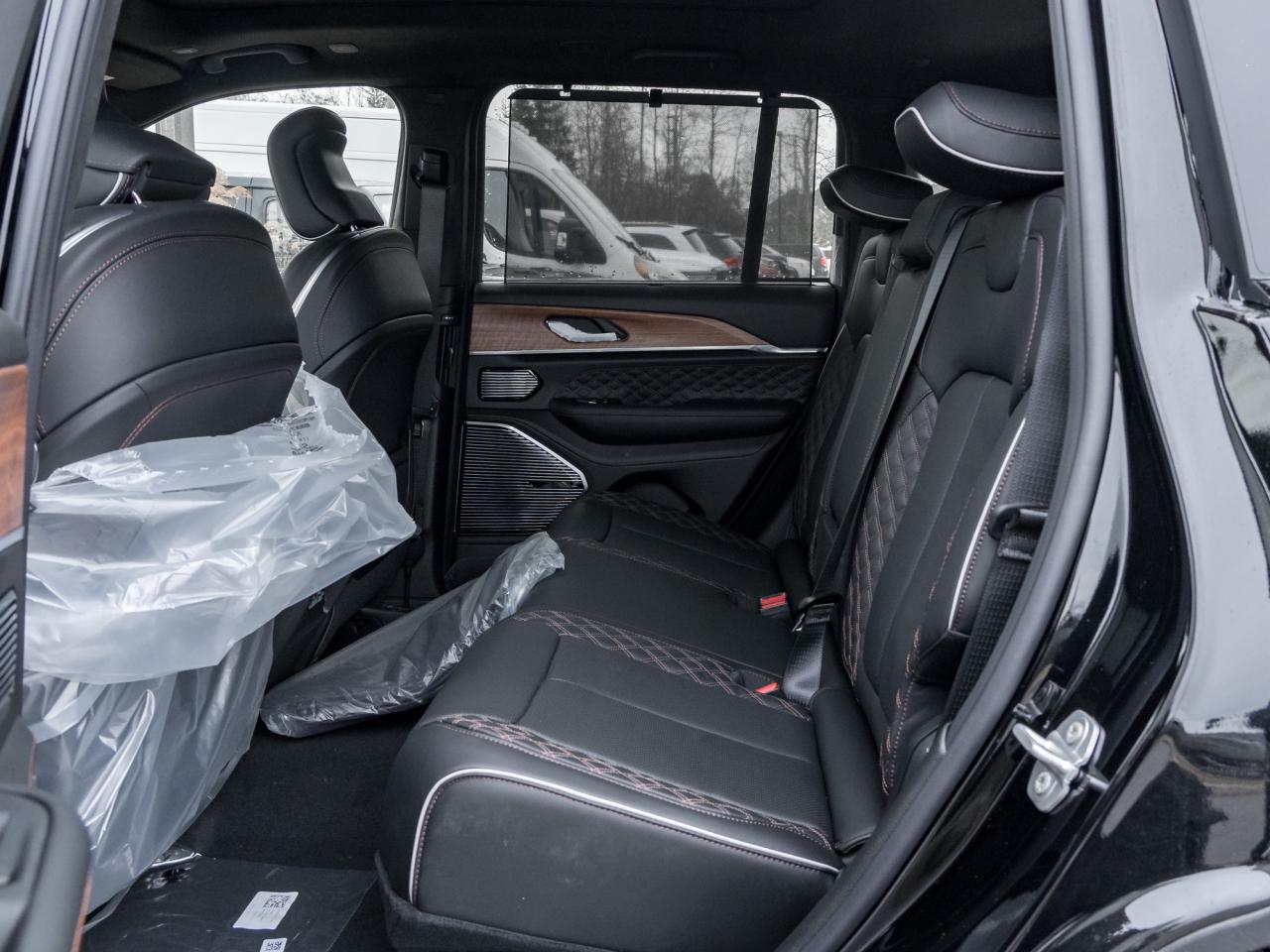 2025 Jeep Grand Cherokee Summit Reserve 4x4 Photo