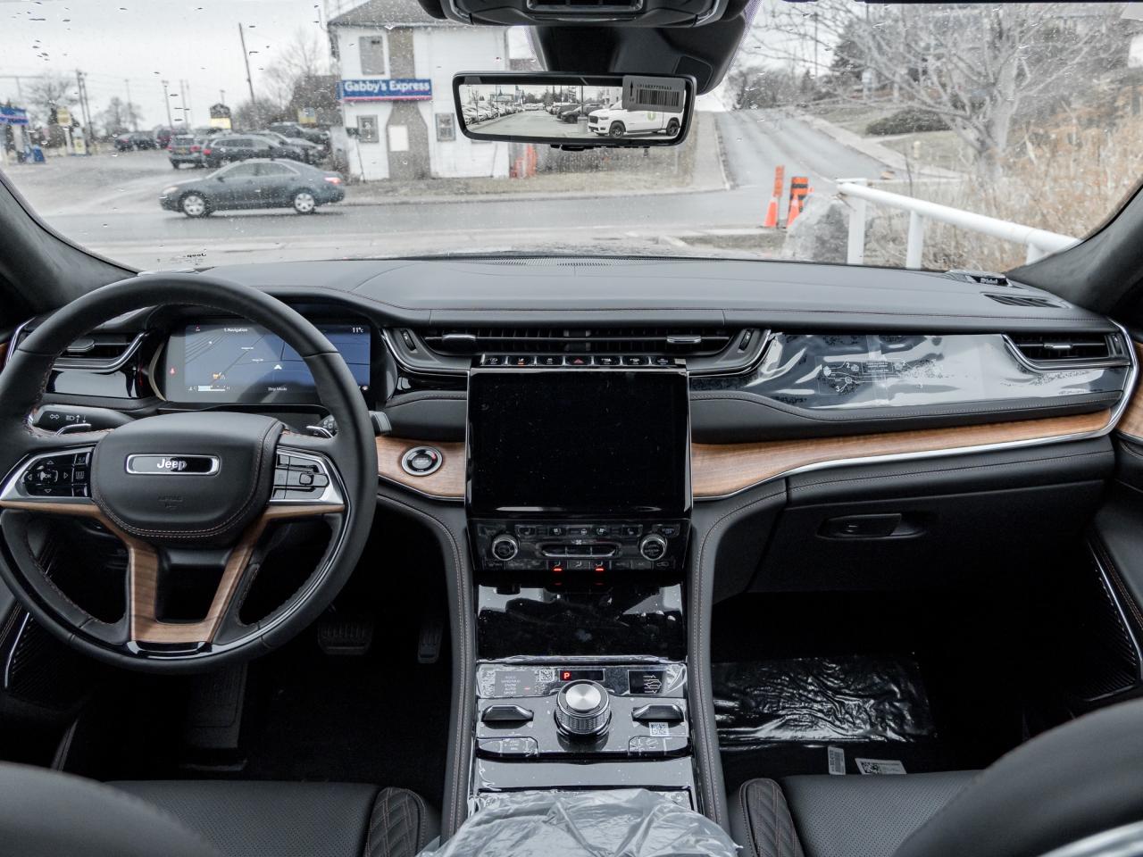 2025 Jeep Grand Cherokee Summit Reserve 4x4 Photo