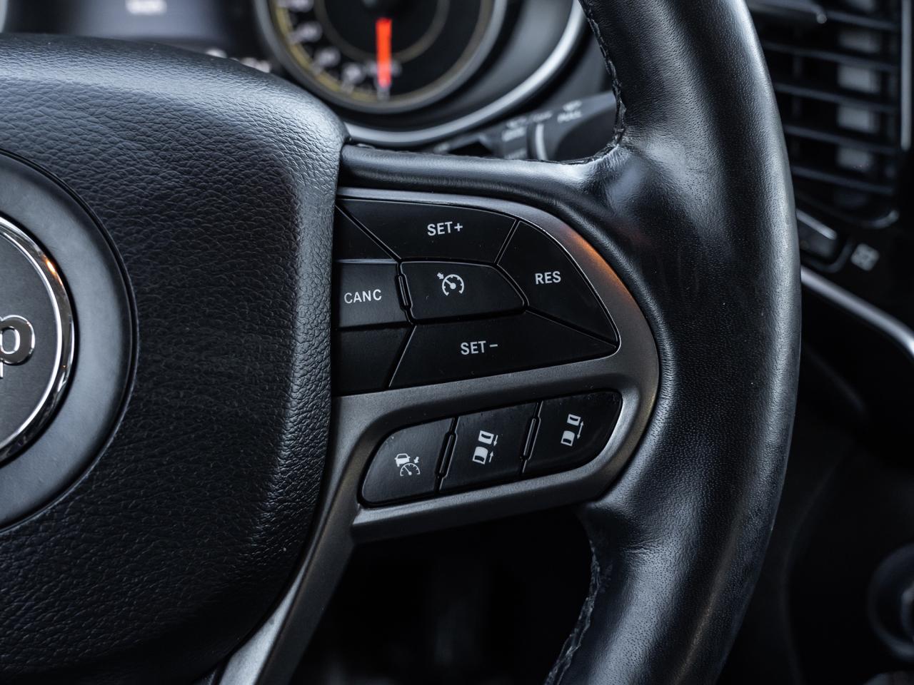 2020 Jeep Cherokee Limited 4X4 Photo