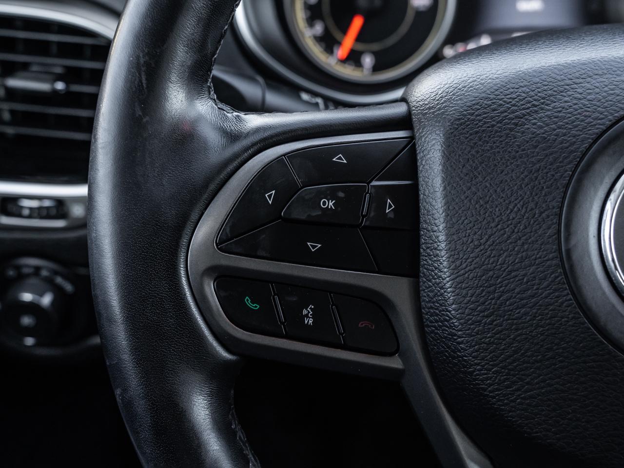 2020 Jeep Cherokee Limited 4X4 Photo