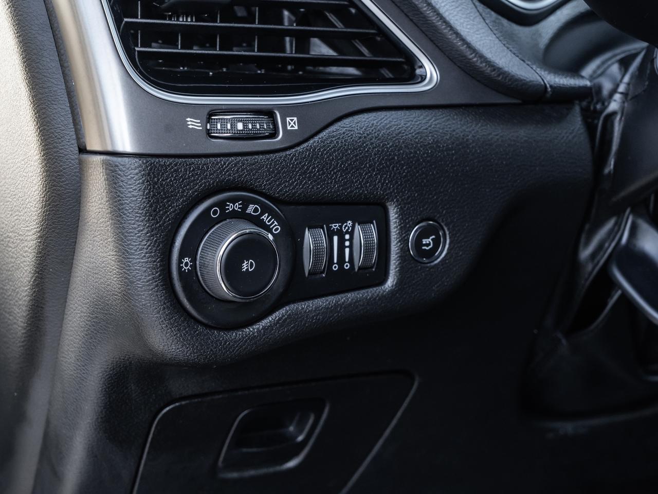 2020 Jeep Cherokee Limited 4X4 Photo