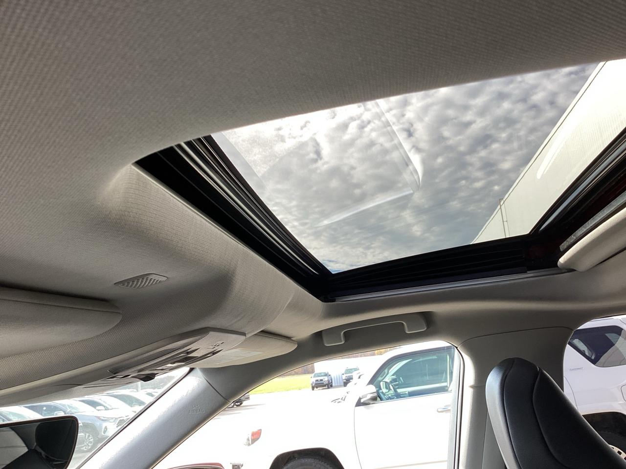 2020 Toyota Highlander XLE AWD Photo