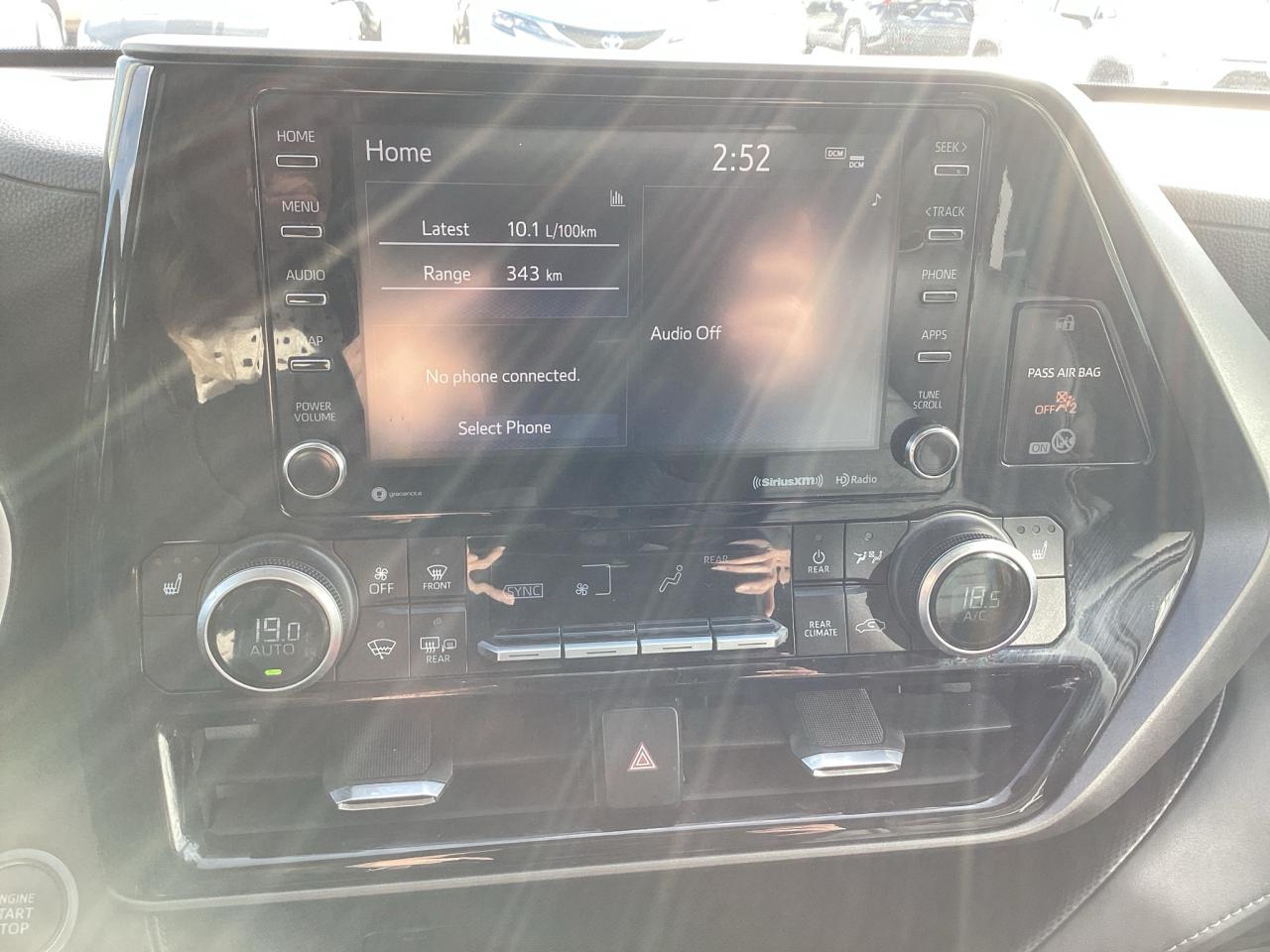 2020 Toyota Highlander XLE AWD Photo