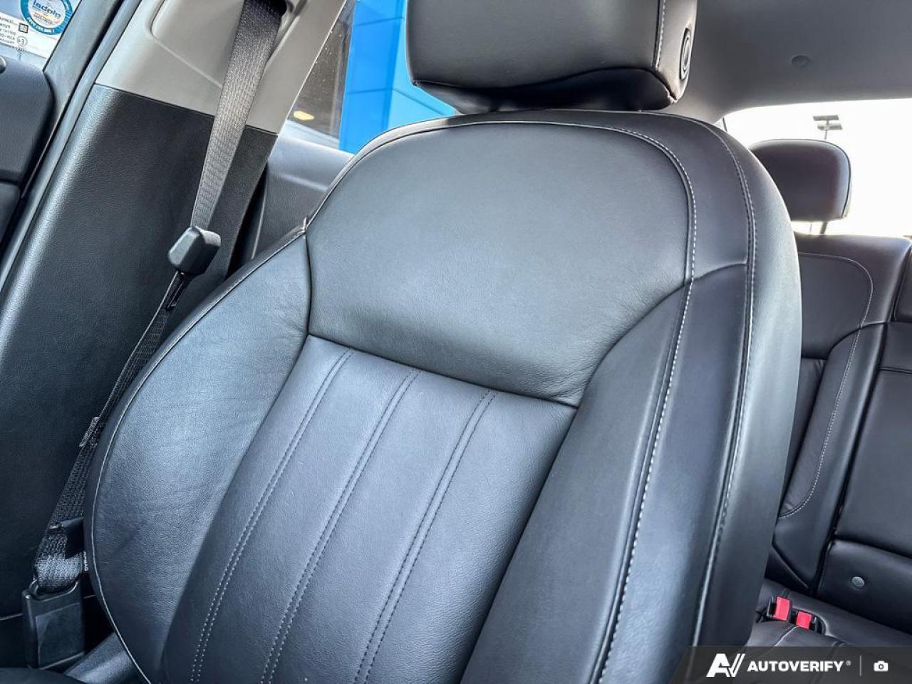 2014 Buick Regal Premium II AWD   ONE OWNER   LOW KM   SUNROOF Photo