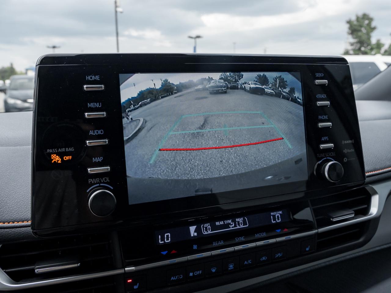 2022 Toyota Sienna XSE 7-Passenger AWD  NAVI  ROOF Photo