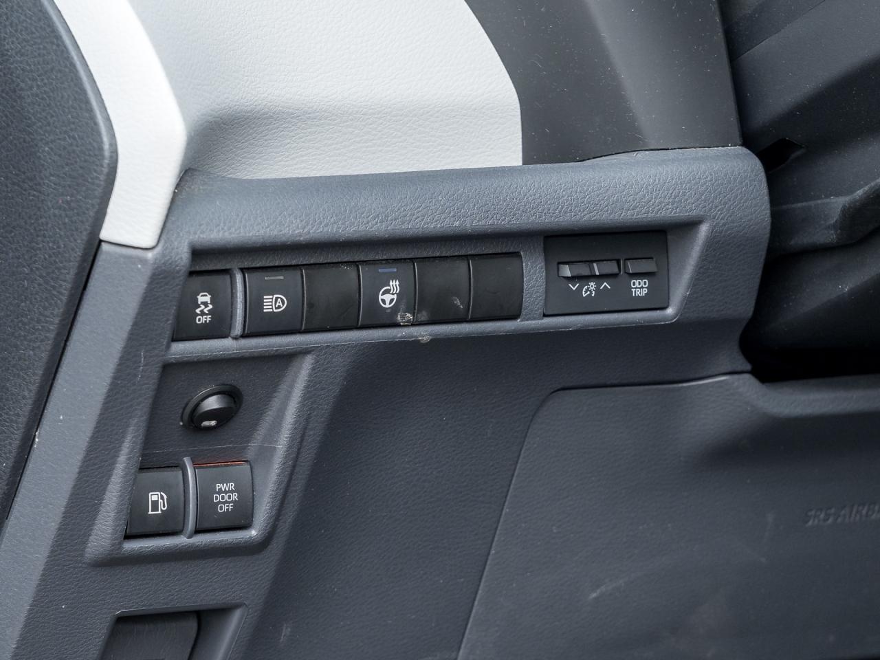 2022 Toyota Sienna XSE 7-Passenger AWD  NAVI  ROOF Photo