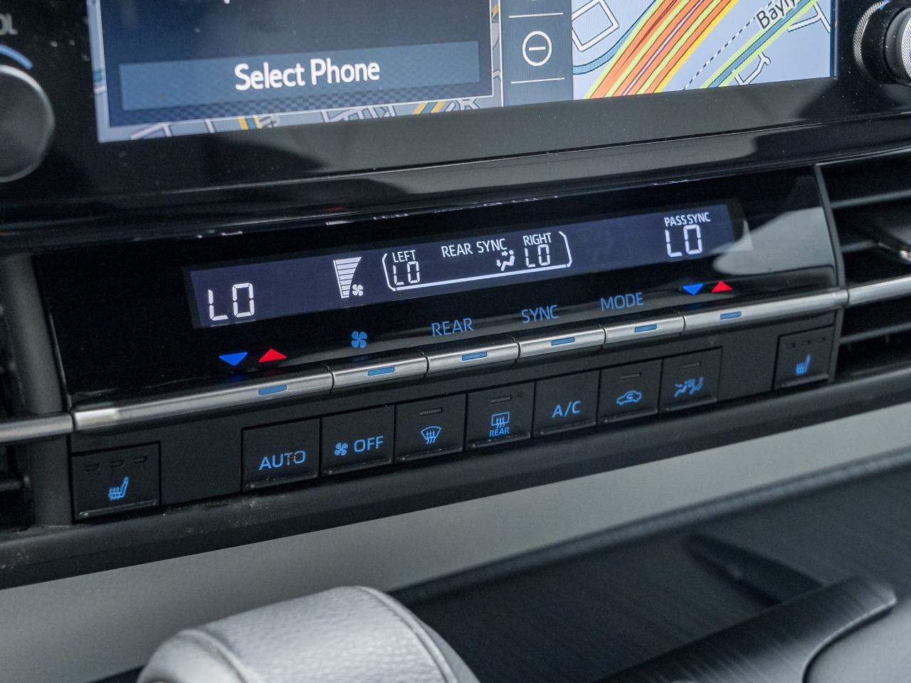 2022 Toyota Sienna XSE 7-Passenger AWD  NAVI  ROOF Photo