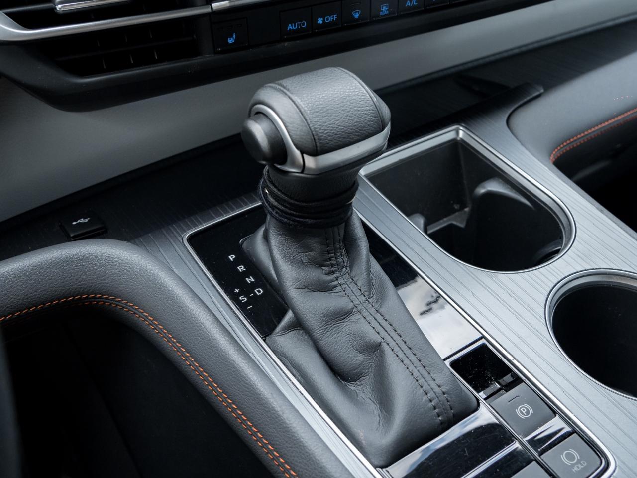 2022 Toyota Sienna XSE 7-Passenger AWD  NAVI  ROOF Photo