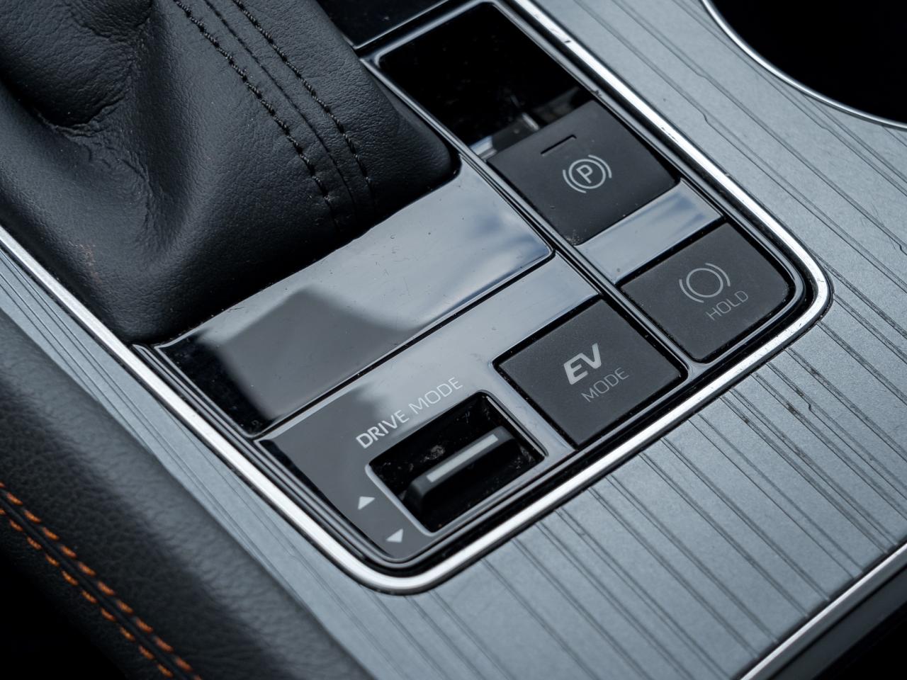 2022 Toyota Sienna XSE 7-Passenger AWD  NAVI  ROOF Photo