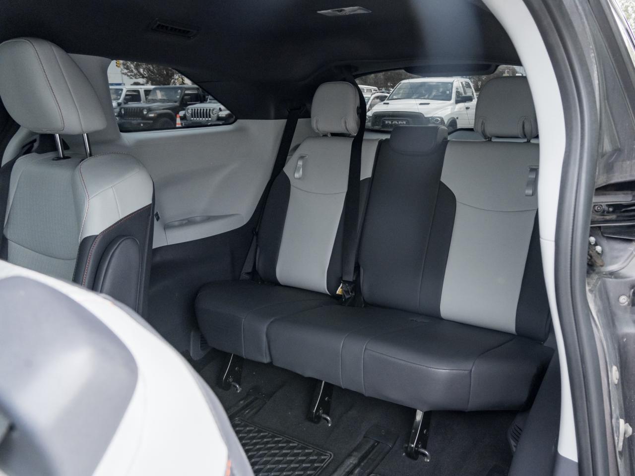 2022 Toyota Sienna XSE 7-Passenger AWD  NAVI  ROOF Photo
