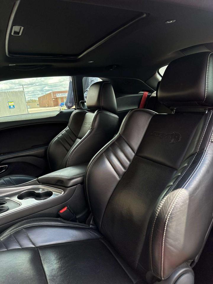2019 Dodge Challenger SRT Hellcat,700HP, 6.2L ENGINE, ALLOYS Photo