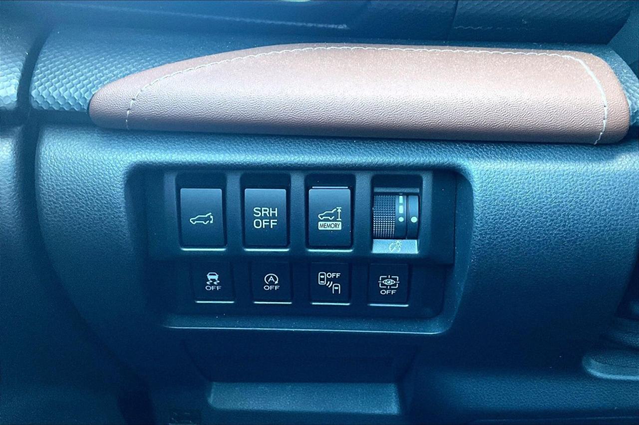 2024 Subaru Forester PREMIER AWD   TOP OF LINE   ACCIDENT FREE   NAVI Photo