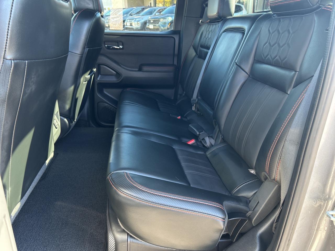 2023 Nissan Frontier PRO-4X FULLY LOADED!!! CALL NAPANEE 613-354-2100 Photo