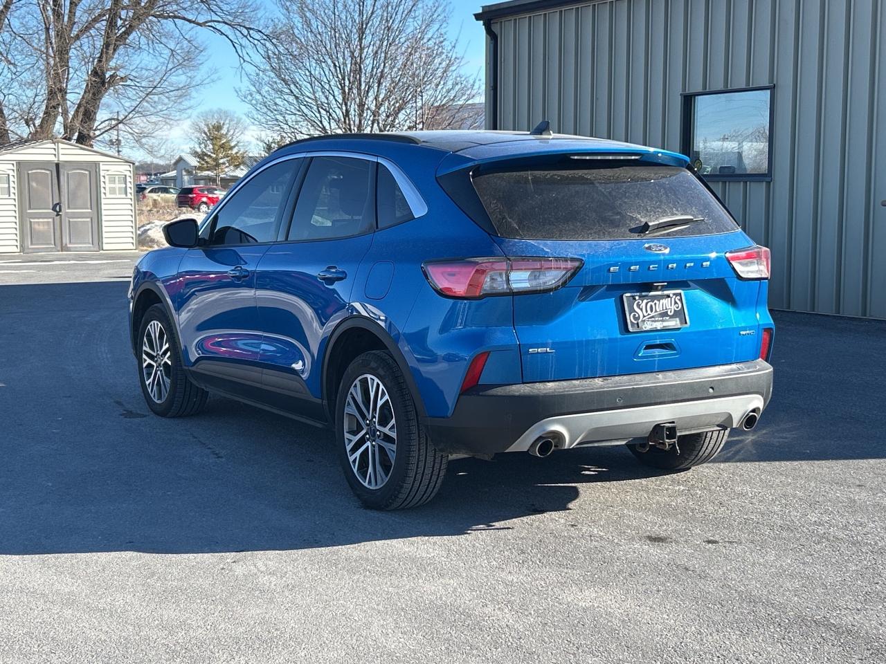 2021 Ford Escape SEL AWD/LEATHER/NAV/PANO SUNROOF CALL NAPANEE Photo2