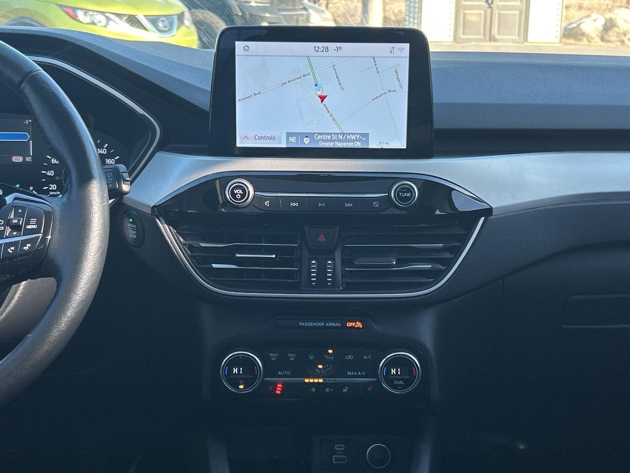 2021 Ford Escape SEL AWD/LEATHER/NAV/PANO SUNROOF CALL NAPANEE Photo