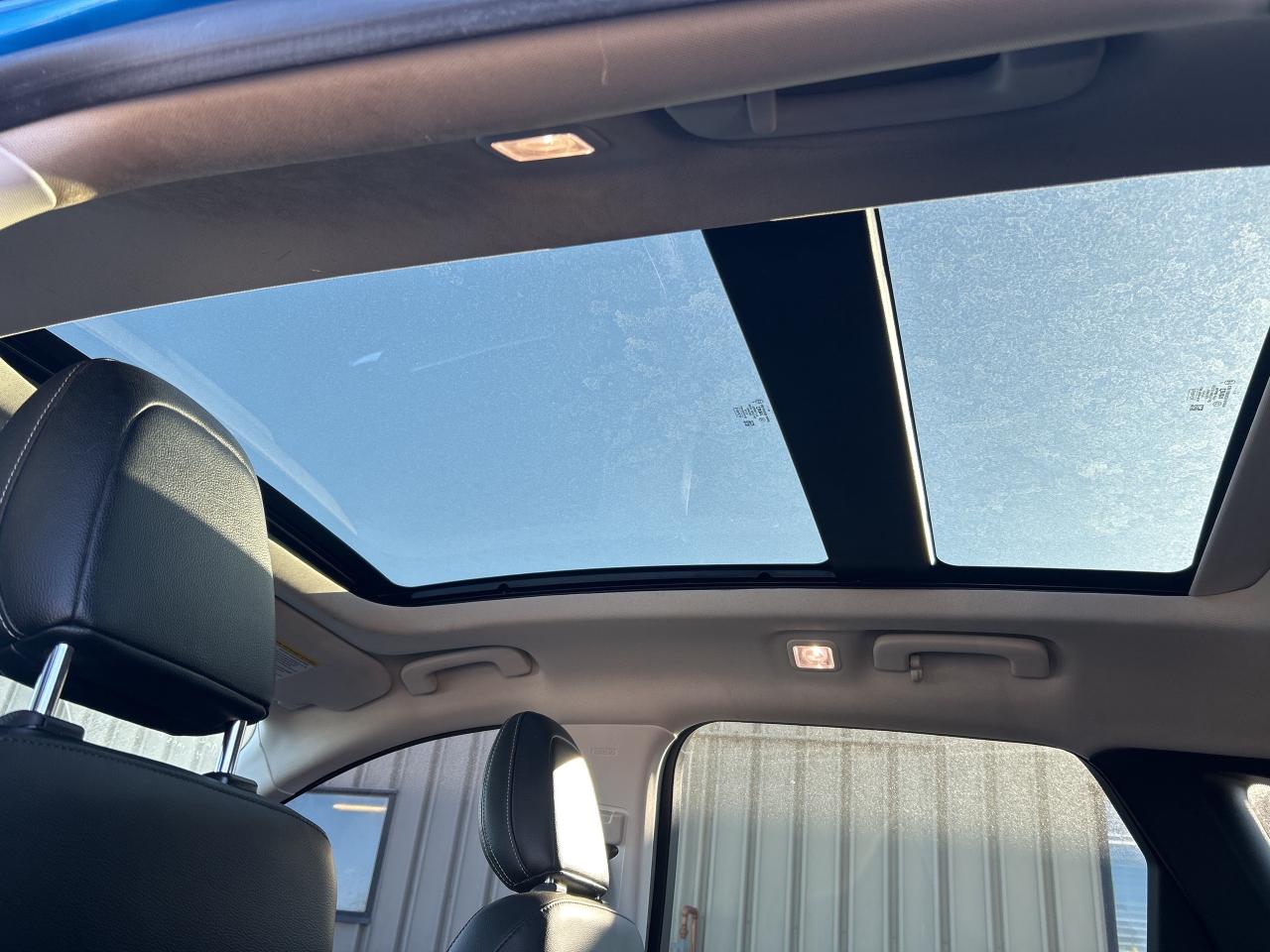 2021 Ford Escape SEL AWD/LEATHER/NAV/PANO SUNROOF CALL NAPANEE Photo