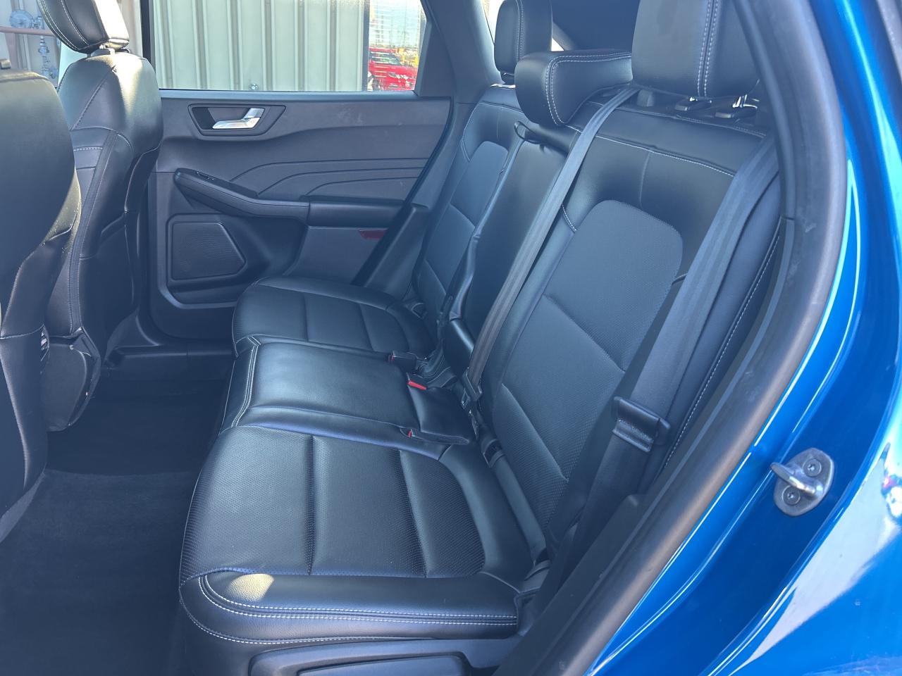 2021 Ford Escape SEL AWD/LEATHER/NAV/PANO SUNROOF CALL NAPANEE Photo