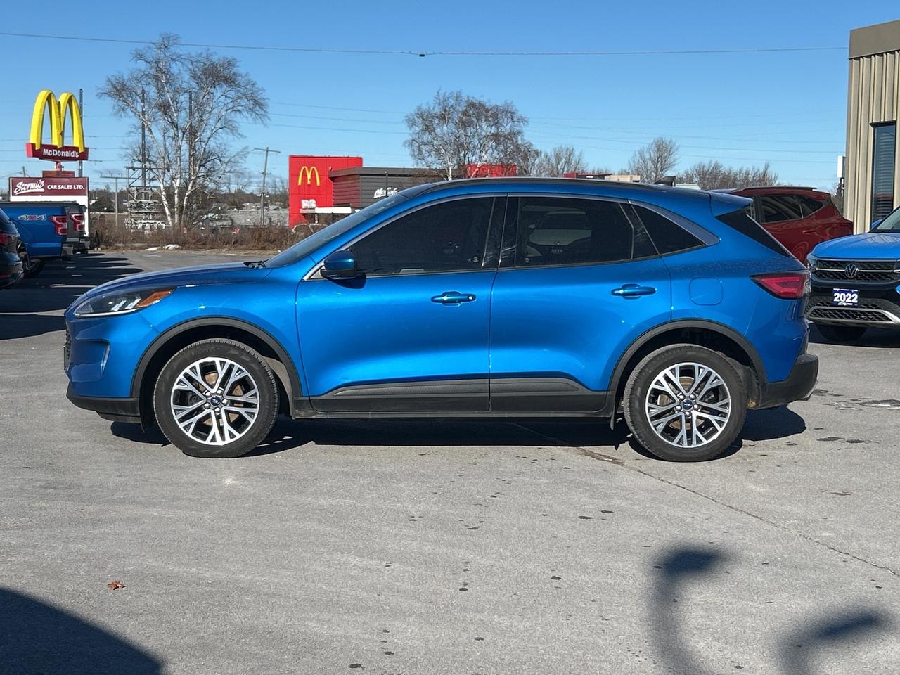 2021 Ford Escape SEL AWD/LEATHER/NAV/PANO SUNROOF CALL NAPANEE Photo