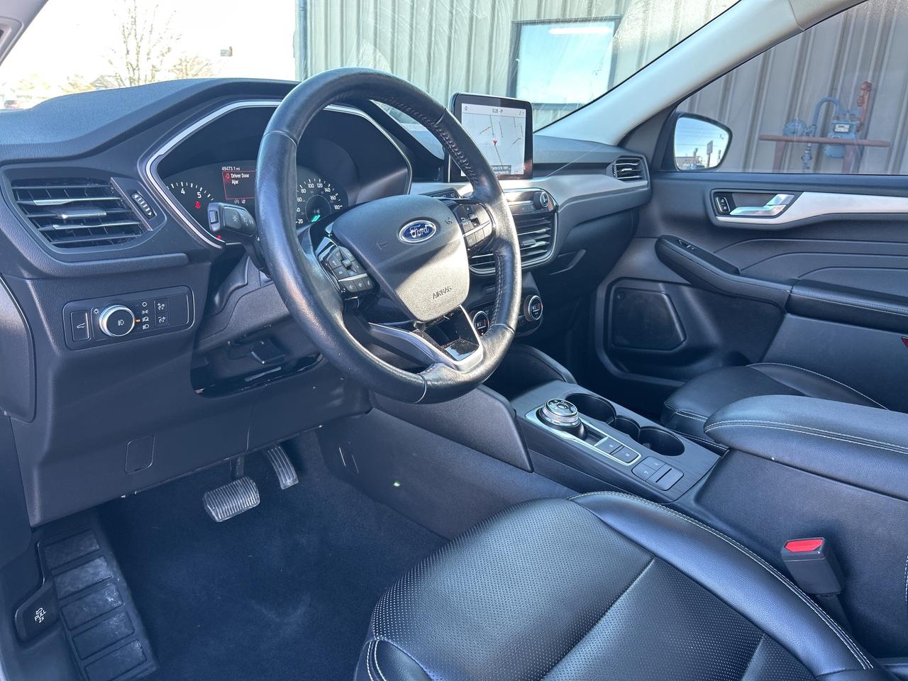 2021 Ford Escape SEL AWD/LEATHER/NAV/PANO SUNROOF CALL NAPANEE Photo