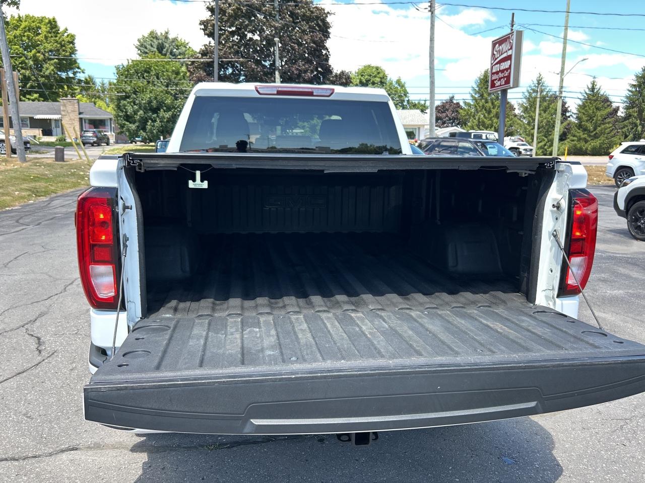 2019 GMC Sierra 1500 Elevation 5.3L/4X4 CALL NAPANEE 613-354-2100 Photo