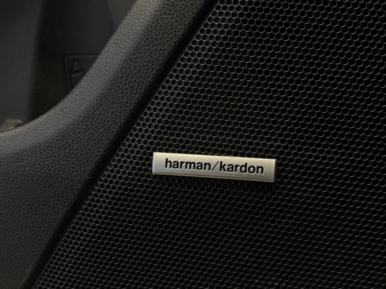 2025 Subaru Crosstrek LIMITED   DEALER DEMO   CLEAN CARFAX  NAVI SUNROOF Photo