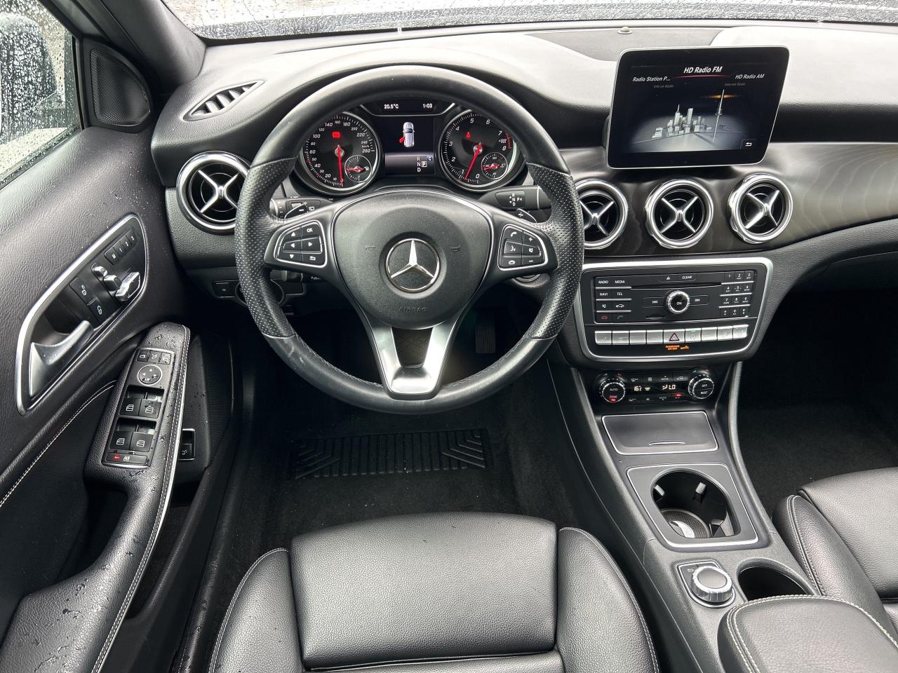 2019 Mercedes-Benz GLA GLA 250 LEATHER/ROOF/NAV **CALL 613-961-8848 Photo