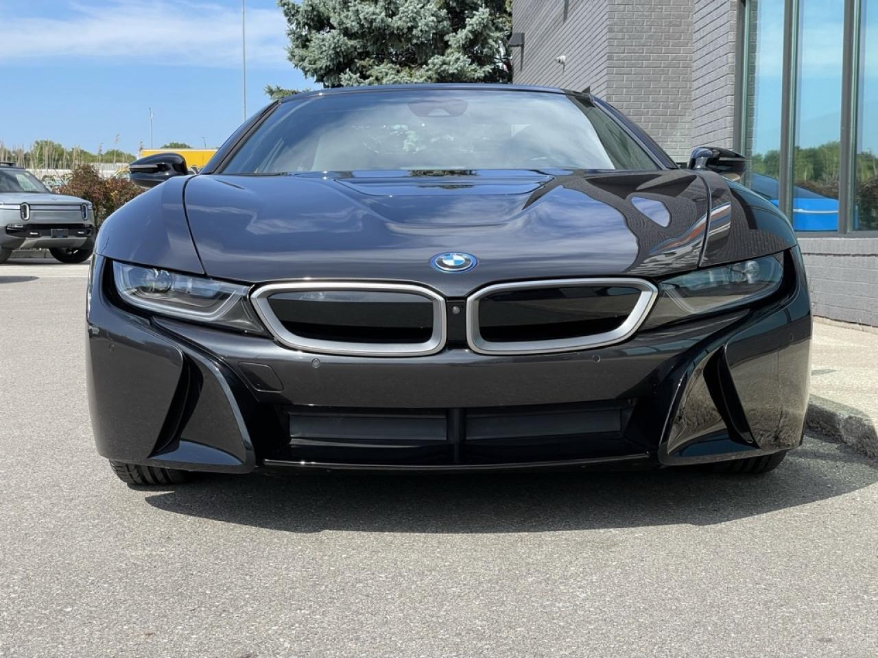 2019 BMW i8 ROADSTER ULTRA RARE, SUPER CLEAN! Brand new tires! Photo