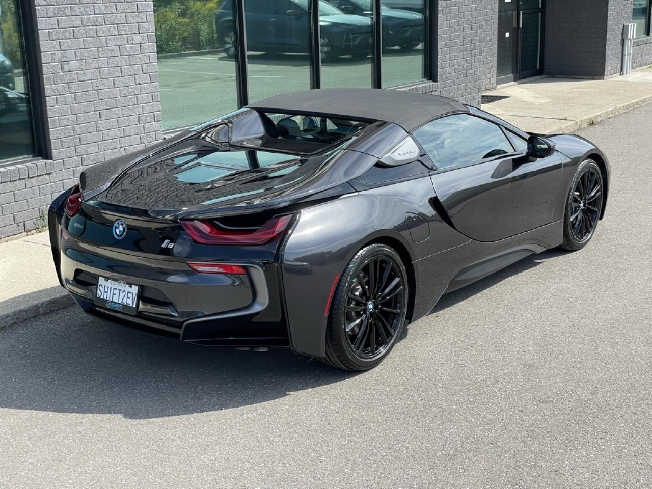 2019 BMW i8 ROADSTER ULTRA RARE, SUPER CLEAN! Brand new tires! Photo
