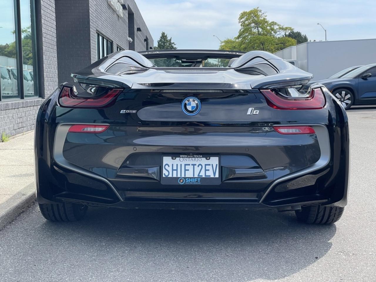 2019 BMW i8 ROADSTER ULTRA RARE, SUPER CLEAN! Brand new tires! Photo