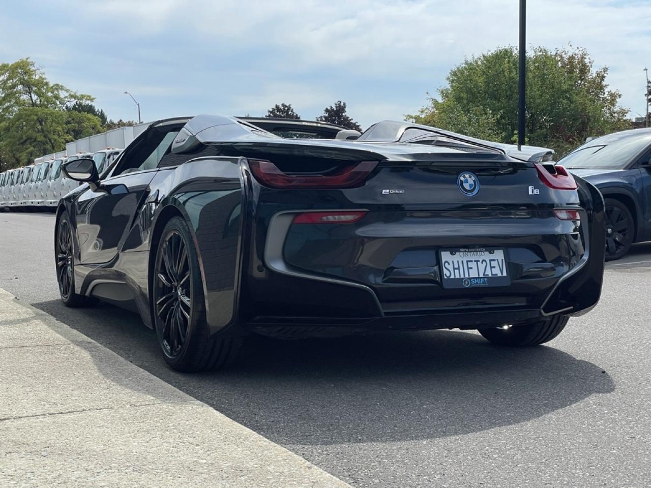 2019 BMW i8 ROADSTER ULTRA RARE, SUPER CLEAN! Brand new tires! Photo
