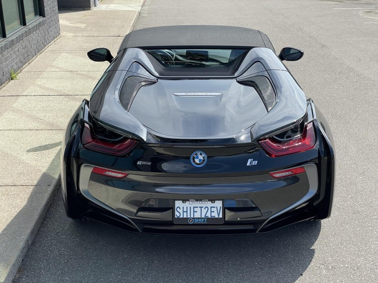 2019 BMW i8 ROADSTER ULTRA RARE, SUPER CLEAN! Brand new tires! Photo