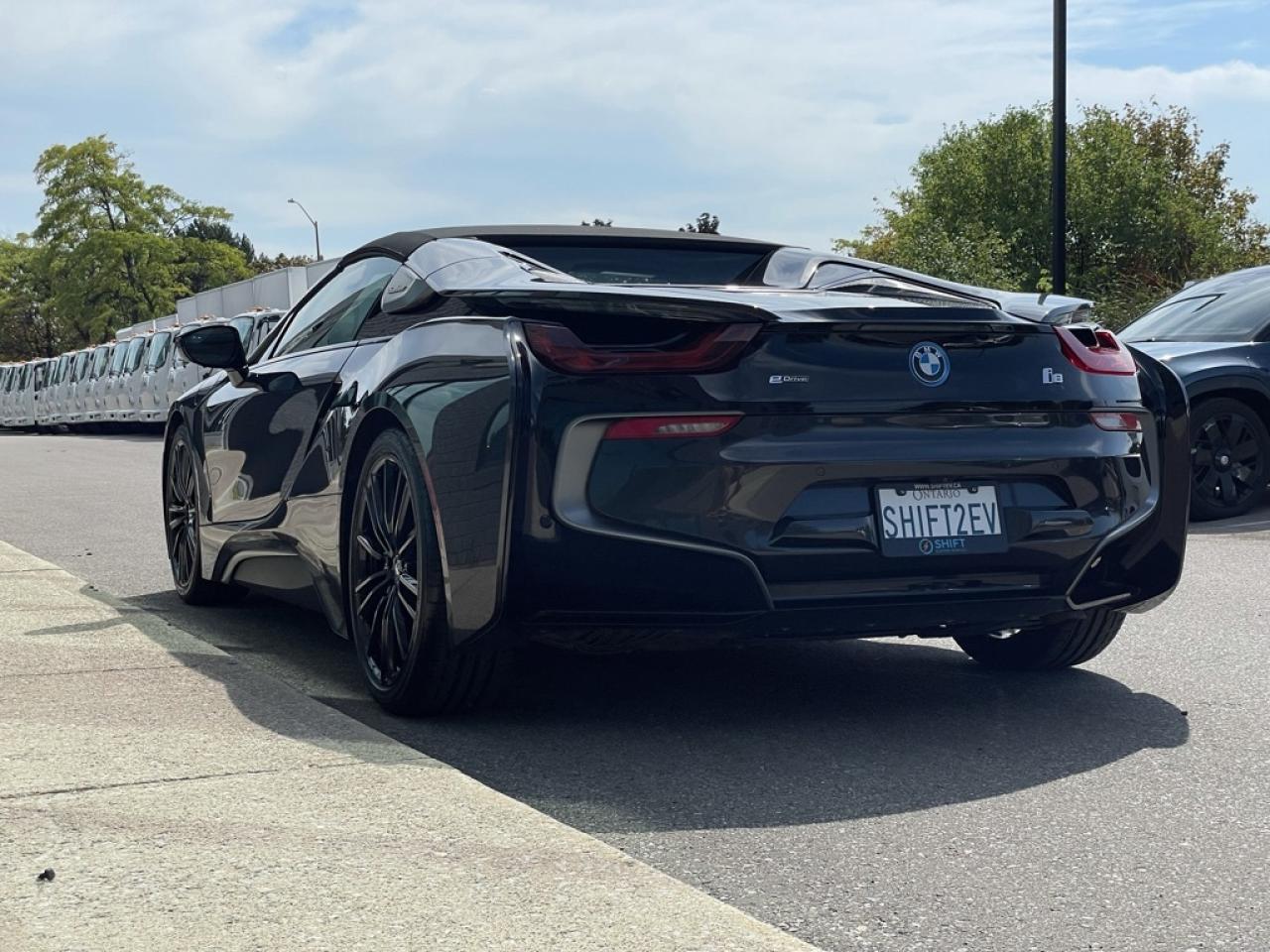 2019 BMW i8 ROADSTER ULTRA RARE, SUPER CLEAN! Brand new tires! Photo