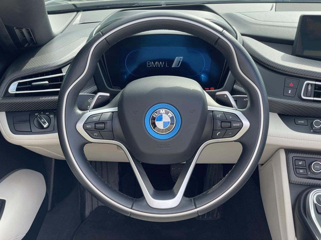 2019 BMW i8 ROADSTER ULTRA RARE, SUPER CLEAN! Brand new tires! Photo