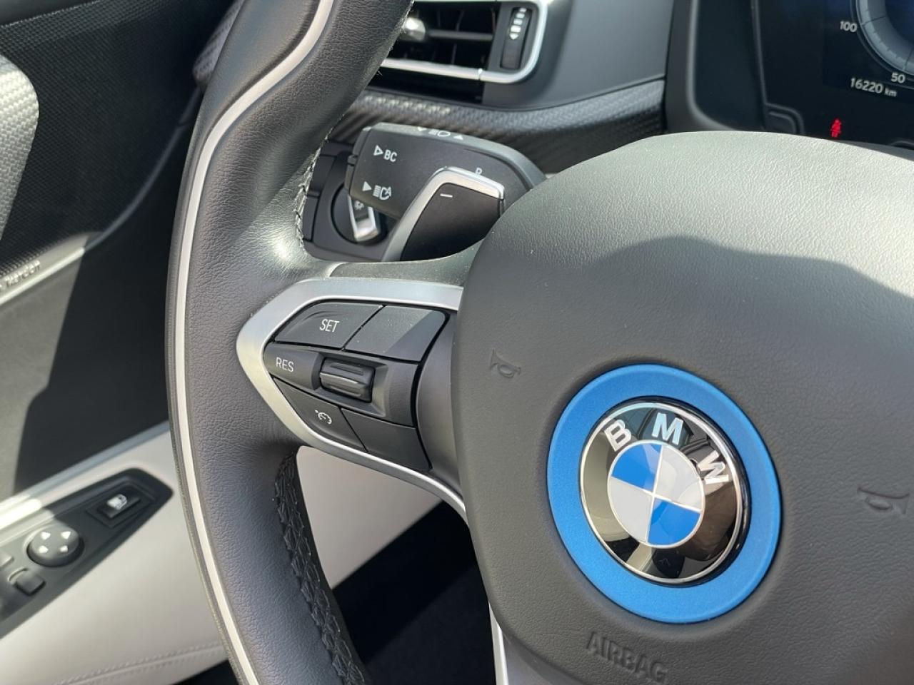 2019 BMW i8 ROADSTER ULTRA RARE, SUPER CLEAN! Brand new tires! Photo