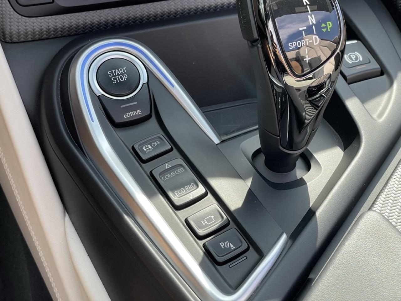 2019 BMW i8 ROADSTER ULTRA RARE, SUPER CLEAN! Brand new tires! Photo