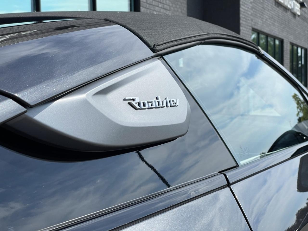 2019 BMW i8 ROADSTER ULTRA RARE, SUPER CLEAN! Brand new tires! Photo