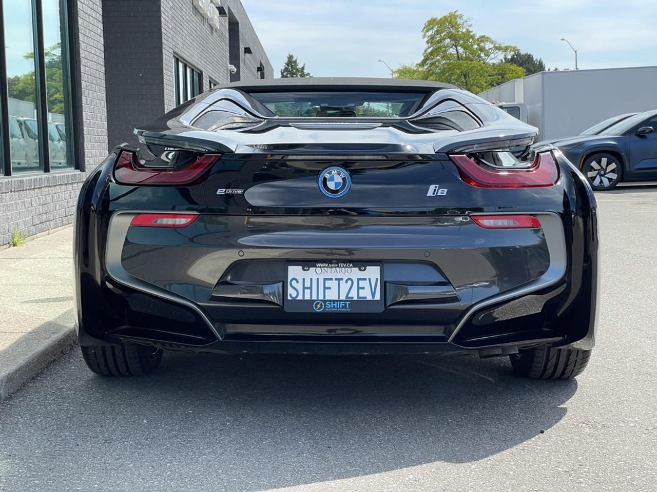 2019 BMW i8 ROADSTER ULTRA RARE, SUPER CLEAN! Brand new tires! Photo