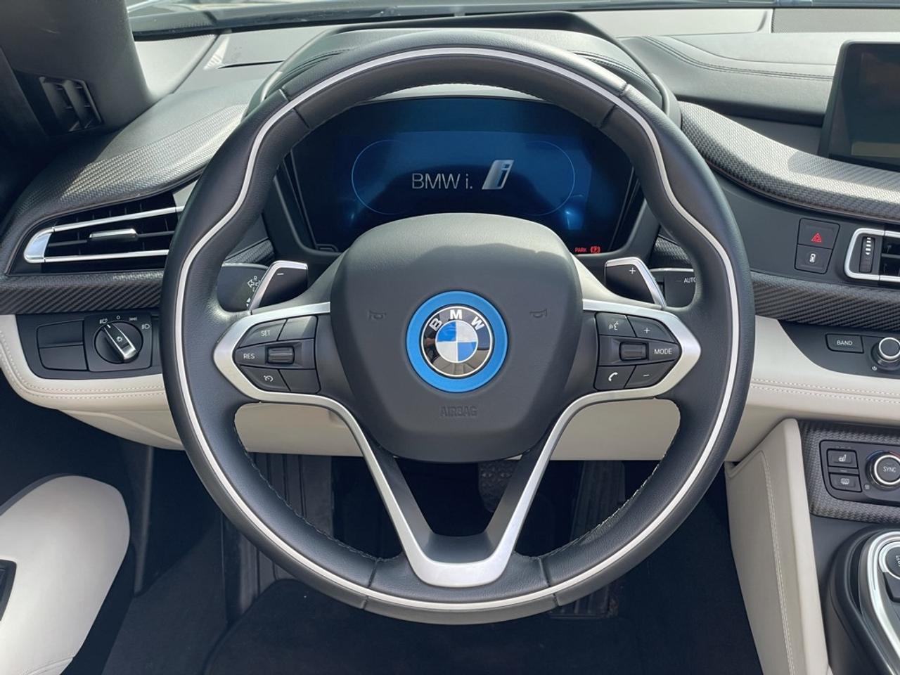 2019 BMW i8 ROADSTER ULTRA RARE, SUPER CLEAN! Brand new tires! Photo