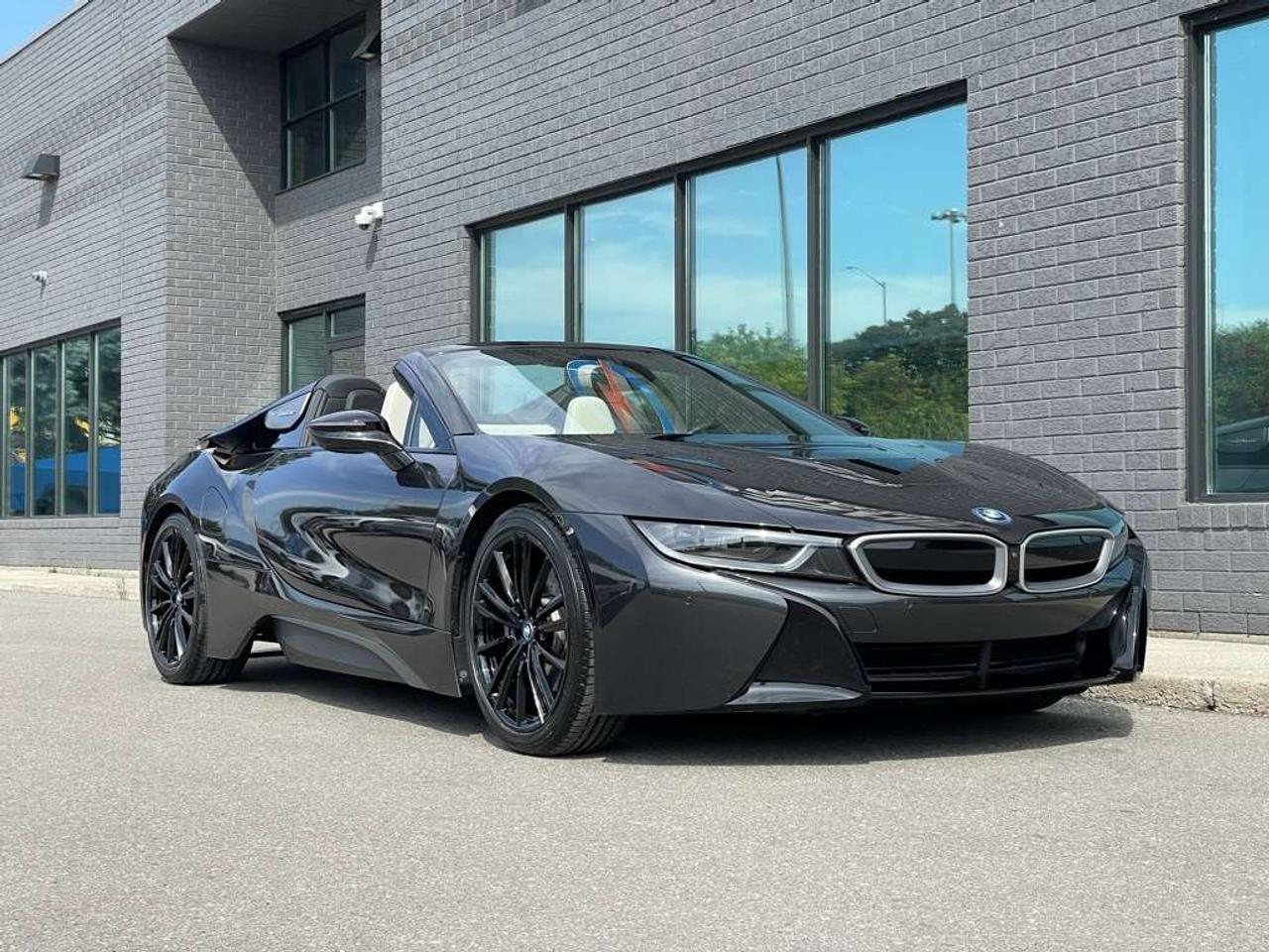 2019 BMW i8 ROADSTER ULTRA RARE, SUPER CLEAN! Brand new tires! Photo