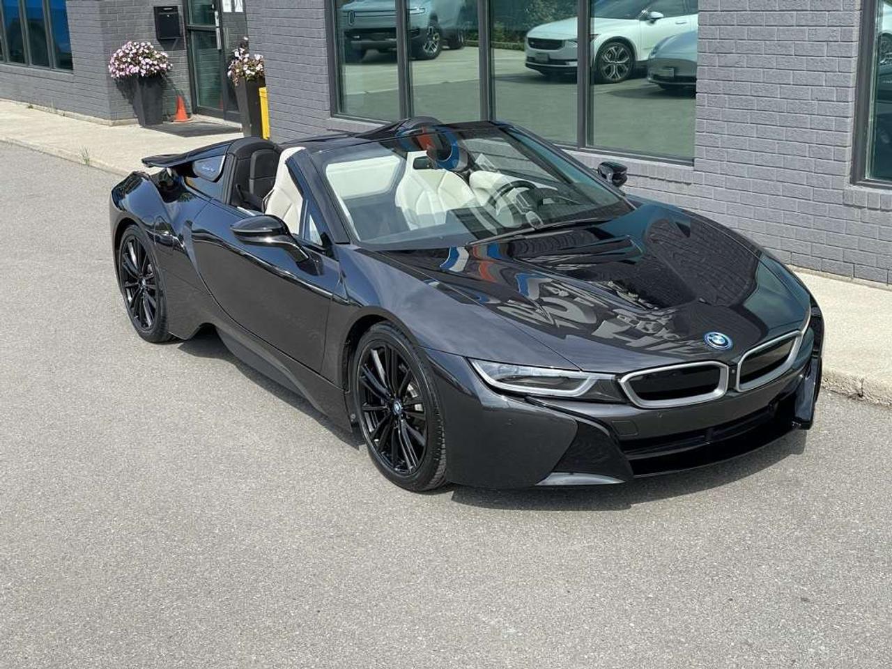 2019 BMW i8 ROADSTER ULTRA RARE, SUPER CLEAN! Brand new tires! Photo