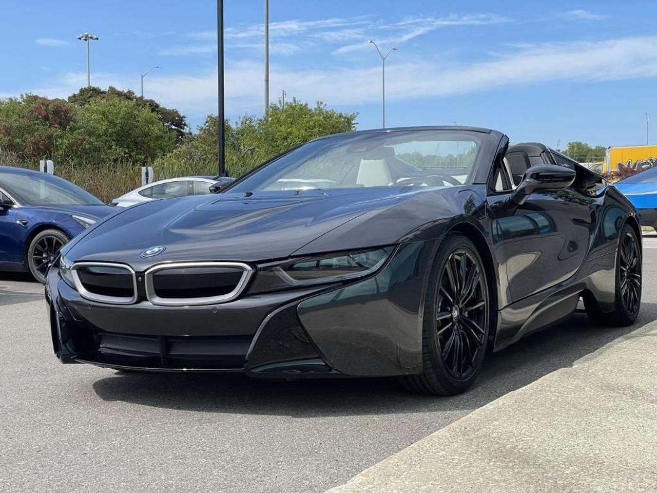 2019 BMW i8 ROADSTER ULTRA RARE, SUPER CLEAN! Brand new tires! Photo