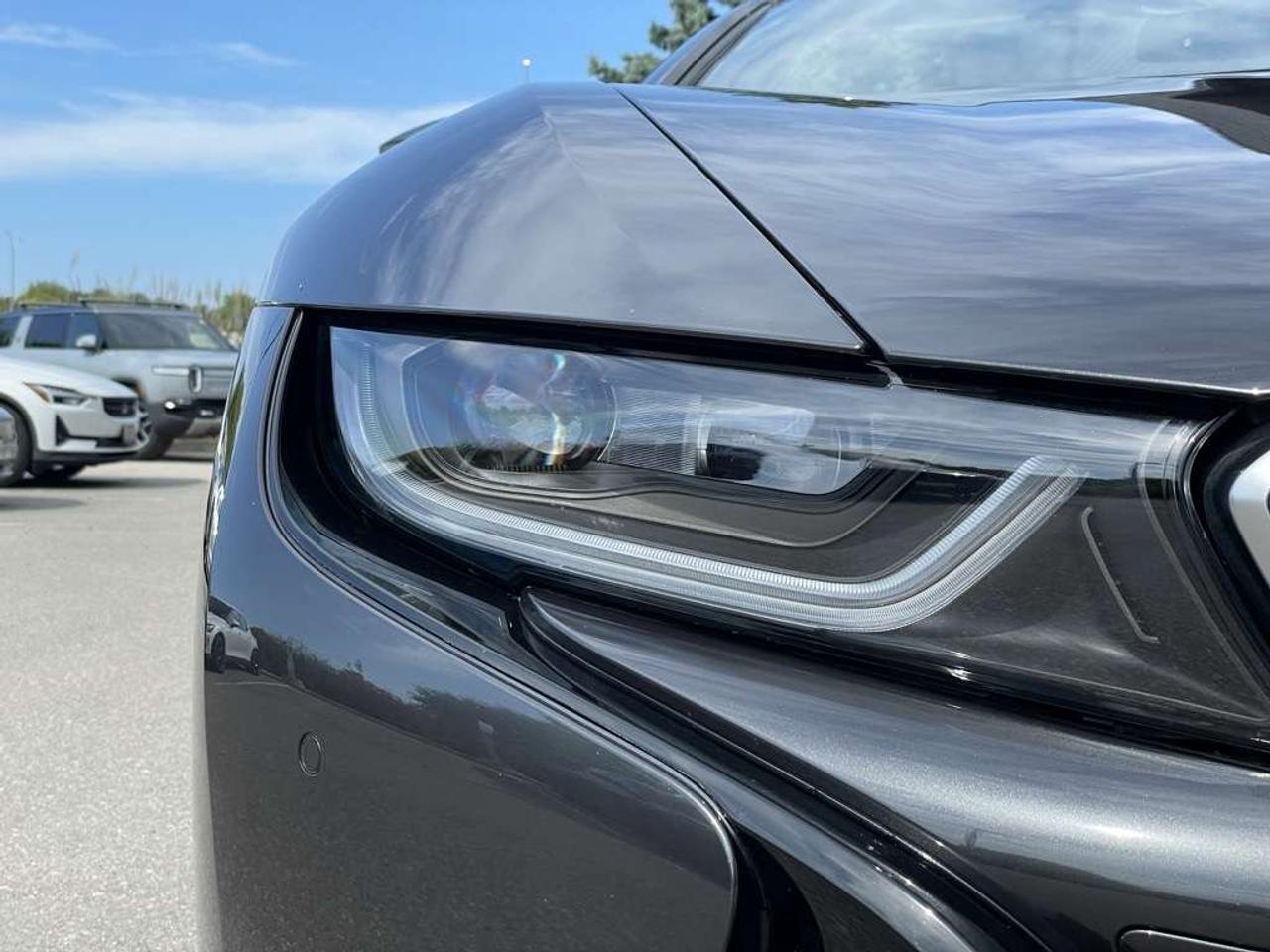 2019 BMW i8 ROADSTER ULTRA RARE, SUPER CLEAN! Brand new tires! Photo