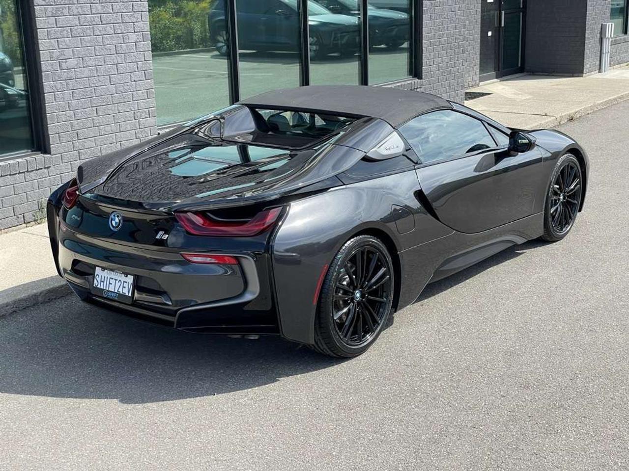 2019 BMW i8 ROADSTER ULTRA RARE, SUPER CLEAN! Brand new tires! Photo