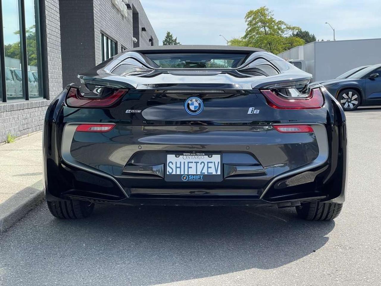 2019 BMW i8 ROADSTER ULTRA RARE, SUPER CLEAN! Brand new tires! Photo
